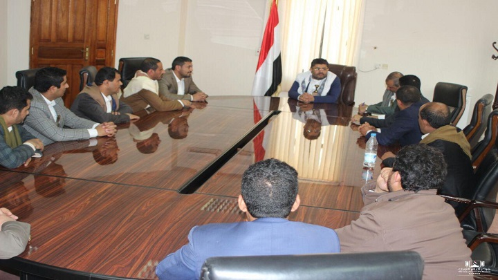 الحوثي يؤكد ضرورة تعزيز التنسيق بين الجهات الحكومية والتجار