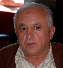ن …والقلم  .. أغلقها وذهب ؟!