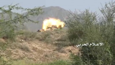 القوة الصاروخية للجيش واللجان تدك تجمعاً للآليات السعودية بنجران