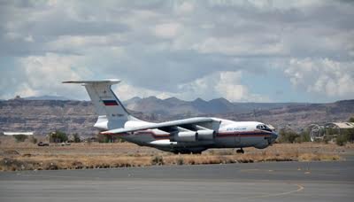 طائرة المساعدات الروسية تغادر مطار صنعاء الدولي