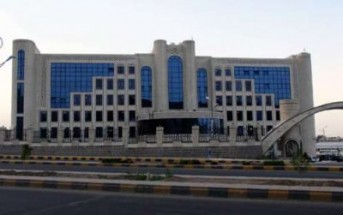 شركة النفط : تموين وترحيل قاطرات البنزين من منشآت الحديدة