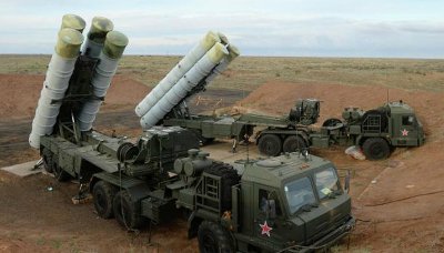 الرئيس الروسي يقرر نشر منظومة (إس 400) للدفاع الجوي في سوريا