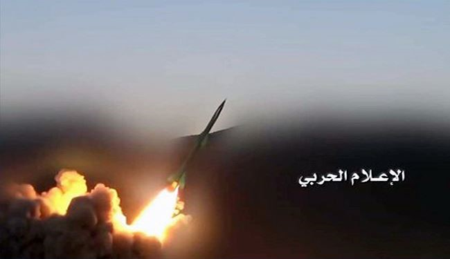 صاروخ “القاهر-1” يدك مطار جيزان الإقليمي