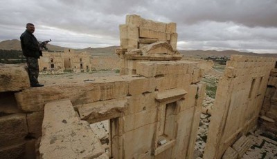 سوريا..الجيش يسطير على القلعة الأثرية في تدمر