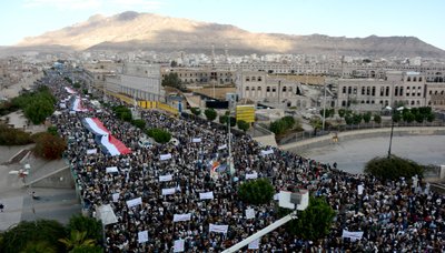 A Huge Public March Refuses Saudi And American Crimes In Yemen