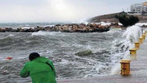 إعصار البحر المتوسط يصل تركيا واليونان نهاية الأسبوع