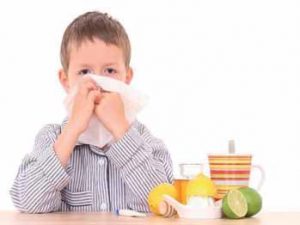 إرشادات صحية.. علاج منزلي للتعامل مع الطفل إذا أصيب بالبرد 