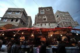 اليمنيون يستقبلون شهر رمضان في العام الخامس من العدوان بمزيد من الصمود والثبات والتكافل