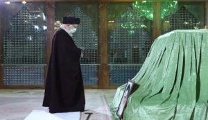 إيران تحتفل بذكرى ثورتها الـ42