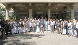 اللجنة العليا للانتخابات تنظم حملة تبرع لدعم الجيش واللجان الشعبية