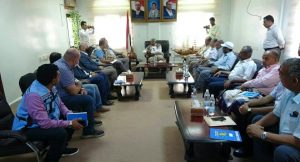 مناقشة الوضع الإنساني واثار حصار وقرصنة العدوان لسفن الوقود على القطاعات الخدمية بمحافظة الحديدة