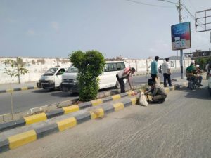 تنفيذ أعمال نظافة بفرع جامعة العلوم ومستشفى دار السلام ومكتب وغرفة تجارة وصناعة الحديدة