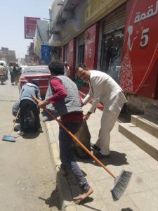 فرع هيئة النقل بصنعاء ينفذ أعمال نظافة ورفع المخلفات
