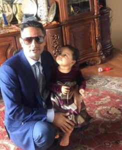 وزارة المغتربين تدين جريمة قتل مغترب يمني وطفلته بأمريكا