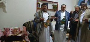 الاطمئنان على صحة العلامة عبدالرزاق الرقيحي