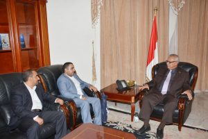رئيس الوزراء يتسلم تقريراً عن نشاط الهيئة العامة للأراضي