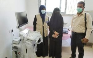 مستشفى السبعين يتسلم جهاز الكشف بالموجات فوق الصوتية