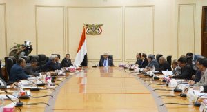 مجلس الوزراء يقر الخطوات التنفيذية بتعليق 49 % من الجمارك عن الحاويات الواردة عبر ميناء الحديدة