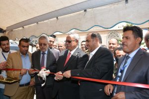 رئيس الوزراء يفتتح معرض “الصيدلي المنتج” بجامعة الناصر