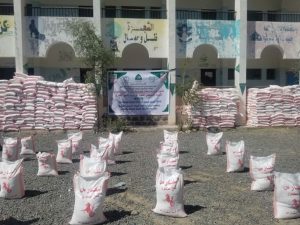 درب الاحسان الخيرية توزع ألف و500 كيس بر للأسر الفقيرة بمناسبة المولد النبوي