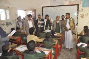 وكيل محافظة صنعاء يدشن اختبارات الفصل الدراسي الأول لصفوف النقل