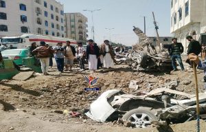 الهادي يطلع على أضرار غارات العدوان على حي النهضة السكني بأمانة العاصمة