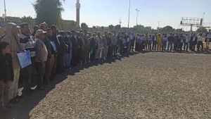 بمناسبة اليوم العالمي للطيران المدني.. وقفة بمطار صنعاء تستنكر الصمت الدولي إزاء جرائم العدوان في اليمن