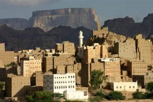 قيادة محافظة شبوة تنعي المحافظ الأسبق علي محمد الطمباله