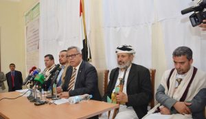 رئيس الوزراء يلتقي اللجنة المركزية لحملة “إعصار اليمن”