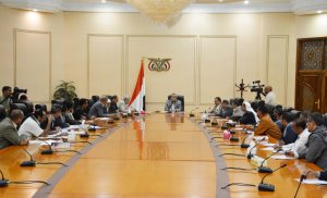 رئيس الوزراء يرأس اجتماع اللجنة الإشرافية الخاصة بمؤتمر فلسطين