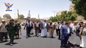 نائب رئيس الوزراء مقبولي يتفقد سير العمل في ترميم شارعي الزبيري والأربعين بالأمانة