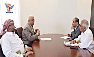 العزاني ومطلق يناقشان التنسيق لتقييم الأضرار بمقرات السلطة القضائية جراء العدوان