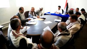 العماد يرأس اجتماعا لمناقشة إعداد الدراسة الهندسية لمشروع شبكة الصرف الصحي بصعدة
