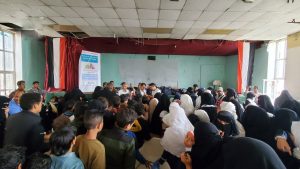 إب..تدشين توزيع الحقيبة المدرسية للطلاب الأيتام والأشد فقرا بمديرية المشنة