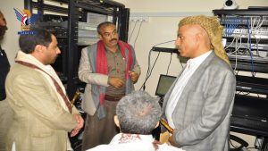 الجيلاني يطلع الأعمال المنجزة في الربط الشبكي بمحافظة صنعاء