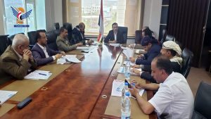 نائب وزير المياه يرأس اجتماعا للجنة حوض صنعاء