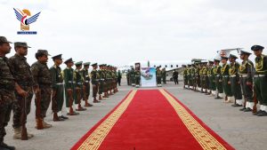 وصول جثمان فقيد الوطن وزير الداخلية السابق اللواء الماوري إلى مطار صنعاء