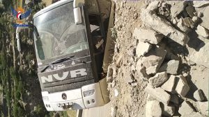 وفاة وإصابة 24 مواطناً جراء انقلاب حافلة نقل جماعي في القبيطة بلحج