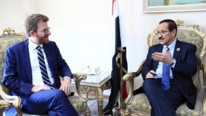 وزير الخارجية يلتقي مدير عمليات اللجنة الدولية للصليب الأحمر