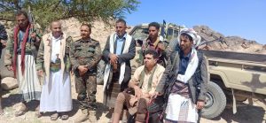 وكيل محافظة ذمار الشغدري يتفقد أحوال المرابطين في الخطوط الأمامية بجبهة الزاهر بالبيضاء