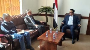 وزير المياه يناقش مع ممثل اليونيسف سبل حشد التمويلات لدعم مشاريع المياه والإصحاح البيئي