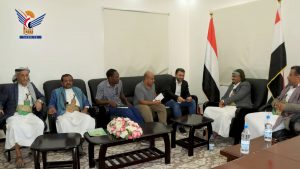 محافظ تعز يلتقي رئيس بعثة منظمة أطباء بلا حدود الهولندية باليمن