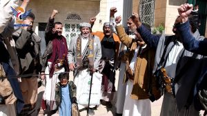 قيادة محافظة شبوة تزور عددا من أسر شهداء المحافظة