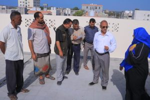 الزبيري يفتتح مبنى هيئة علوم البحار ويدشن مشروع الشعاب الصناعية في البحر الأحمر