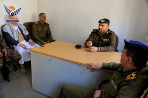 المفتش العام في وزارة الداخلية يتفقد أداء عدد من مراكز الشرطة بأمانة العاصمة