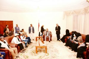 رئيس الوزراء يلتقي ممثلين عن شريحة الصم والبكم