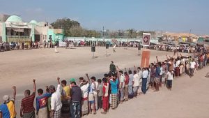 وقفة احتجاجية بمديرية الصليف بالحديدة تنديدا بجريمة إحراق المصحف الشريف
