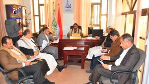 الجيلاني يرأس اجتماعا لمناقشة مستوى تنفيذ مشاريع الطرق بمحافظة صنعاء