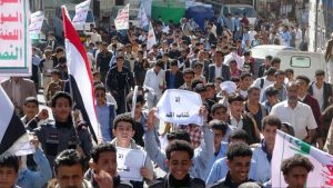 مدينة إب تشهد مسيرة طلابية حاشدة تنديدا بجريمة إحراق نسخ من القرآن الكريم