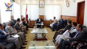 وزير العدل يلتقي القائم بأعمال رئيس جمعية البنوك اليمنية